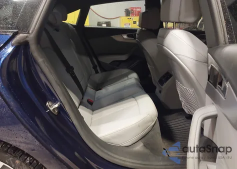 2021 Audi A5 Sportback Premium Plus 45 Tfsi Quattro S Tronic z USA, uszkodzony, nr VIN WAUFACF51MA034330